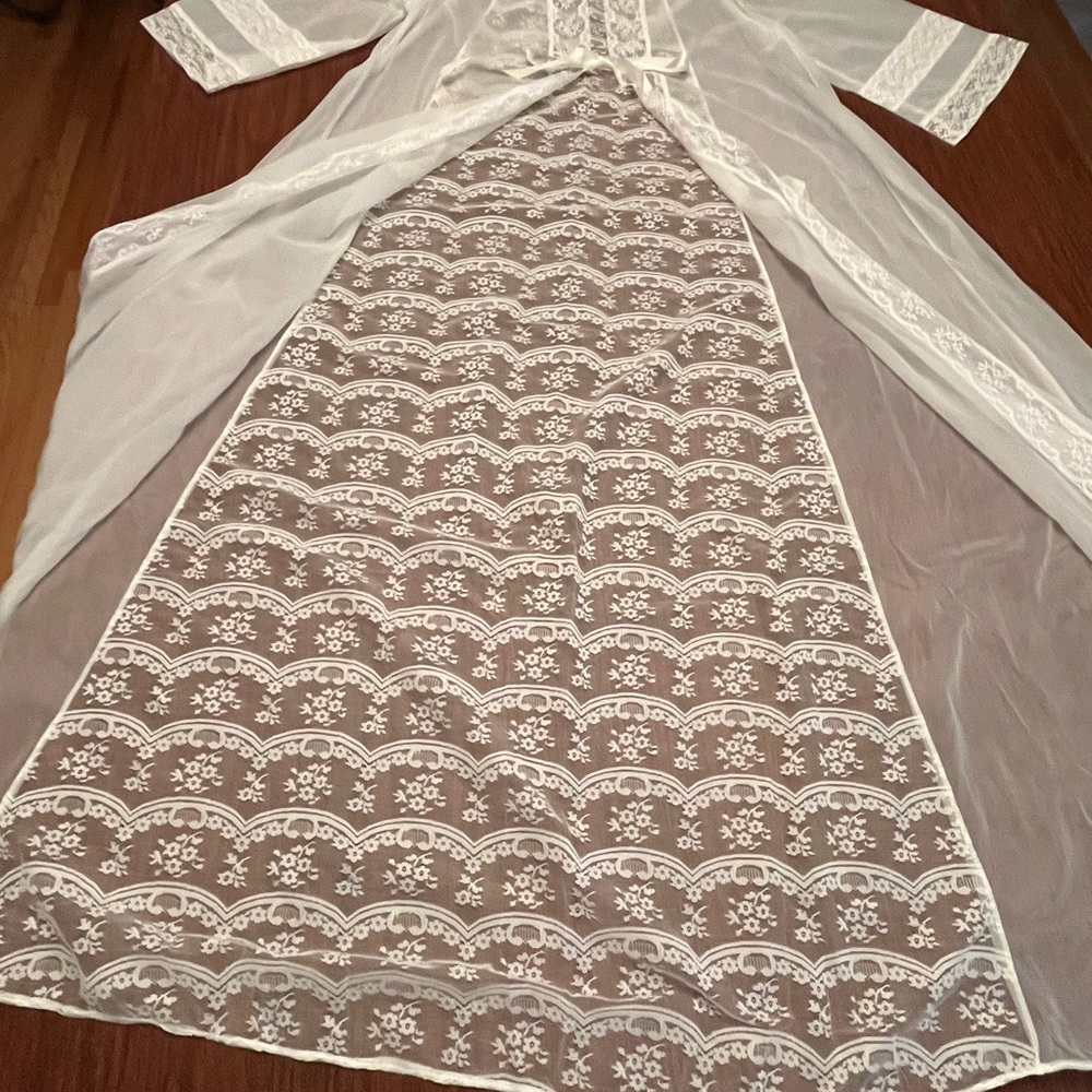 Elegant White Lace Nightgown Set XS Petite. Boutique custom fit. Vintage 1983! - Picture 6 of 7